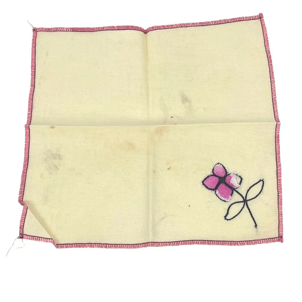Vintage Set of 4 Linen Cocktail Luncheon Napkins Pink Flower Embroidered